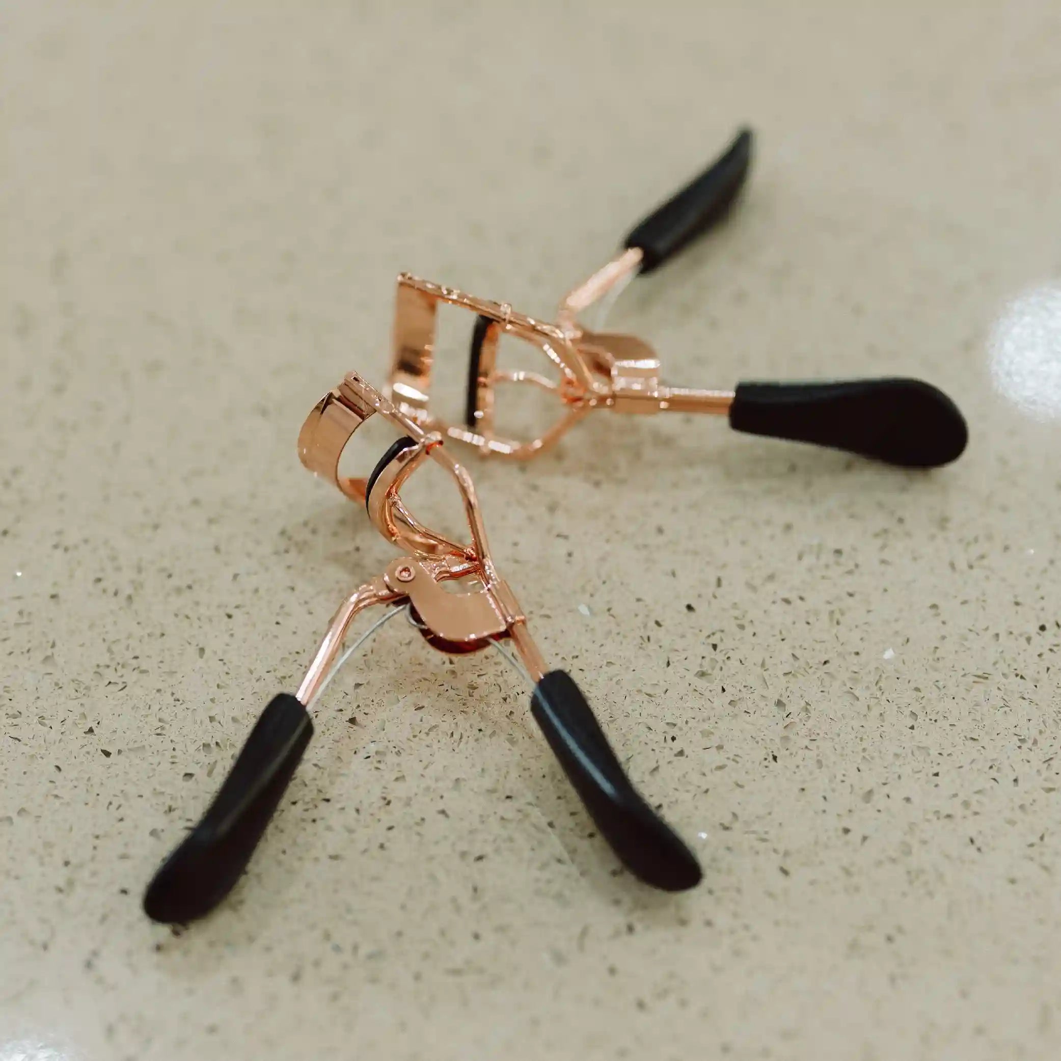 Magnetic Eyelash Tweezers